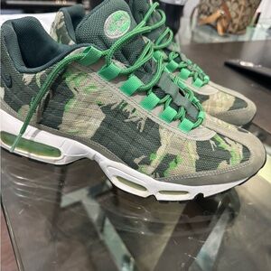 Nike Air Max 95 size 9.5